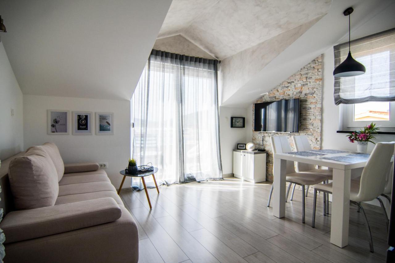 Apartments Up&Up روغوزنيكا المظهر الخارجي الصورة